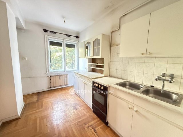 Eladó téglalakás, Budapesten, XI. kerületben 63.86 M Ft