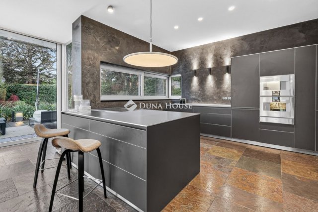 Eladó családi ház, Budapesten, II. kerületben 1490 M Ft