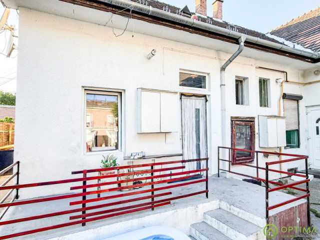 Eladó téglalakás, Budapesten, XX. kerületben 47.9 M Ft, 3 szobás