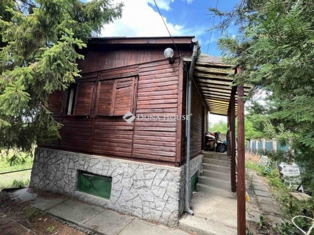 Eladó nyaraló, Mogyoródon 35 M Ft, 2 szobás