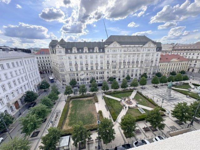 Eladó téglalakás, Budapesten, V. kerületben, József nádor téren