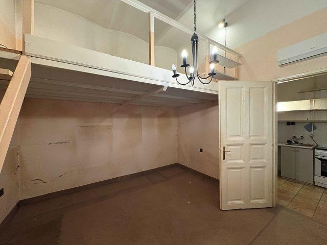 Eladó téglalakás, Budapesten, VII. kerületben, Kazinczy utcában