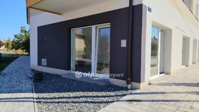 Eladó üzlethelyiség, Csornán 25.9 M Ft / költözzbe.hu