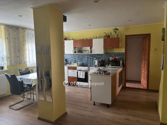 Eladó családi ház, Belvárdgyulán 58.65 M Ft, 5 szobás