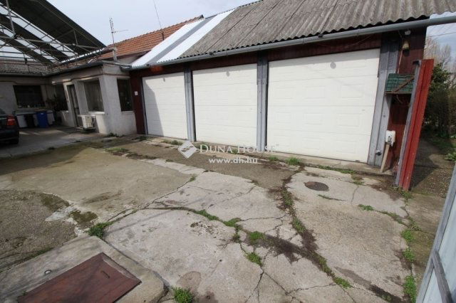 Eladó családi ház, Kecskeméten 29.9 M Ft, 2 szobás