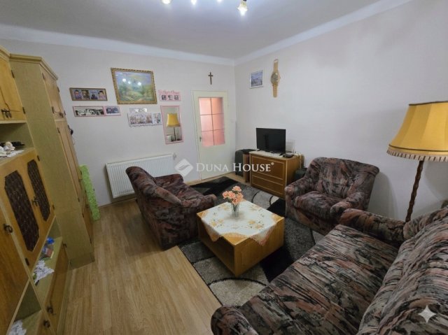 Eladó családi ház, Győrött 85 M Ft, 3 szobás