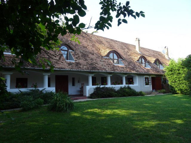 Eladó családi ház, Vászolyon 280 M Ft, 12 szobás
