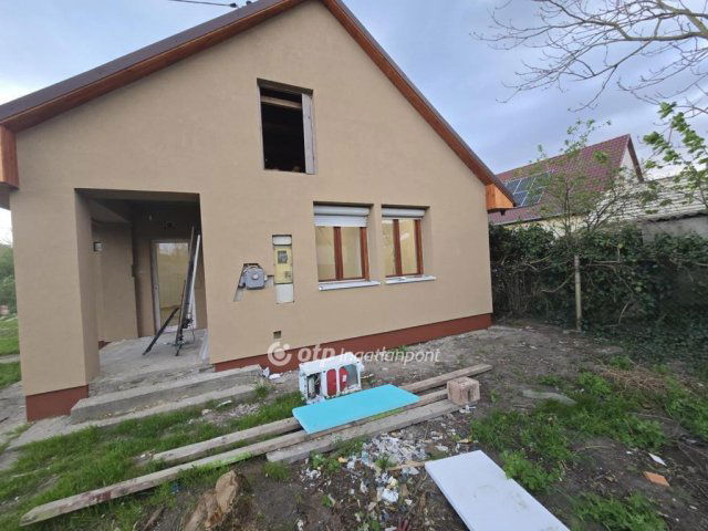 Eladó családi ház, Kabán 39.5 M Ft, 1+2 szobás