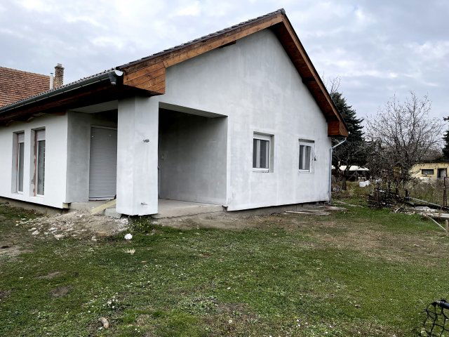 Eladó családi ház, Szigetszentmártonban 78 M Ft, 3 szobás