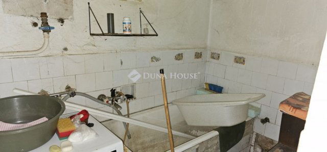 Eladó családi ház, Véménden 12.99 M Ft, 3 szobás