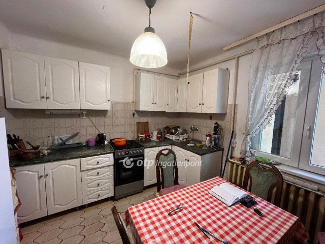 Eladó családi ház, Érden 84.99 M Ft, 5+1 szobás