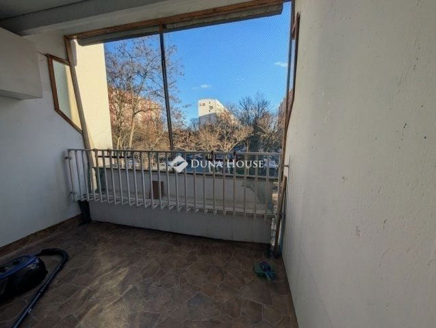 Eladó panellakás, Budapesten, III. kerületben 65 M Ft, 3 szobás