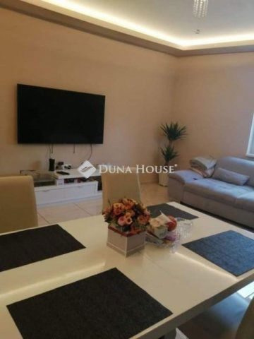 Eladó családi ház, Vecsésen 89.9 M Ft, 4 szobás