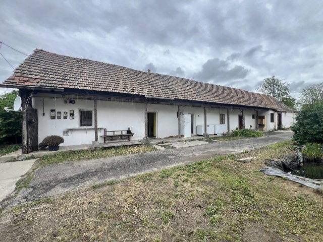 Eladó családi ház, Isaszegen 60 M Ft, 2 szobás