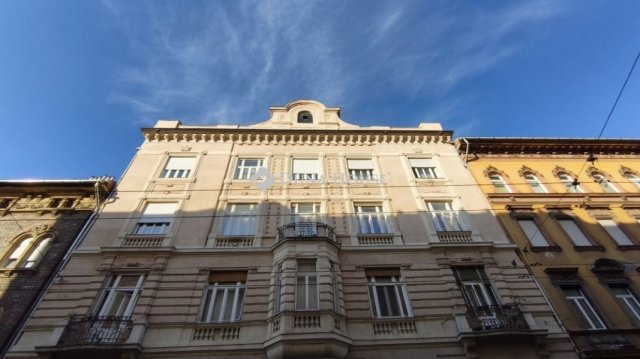 Eladó téglalakás, Budapesten, VII. kerületben 89.9 M Ft