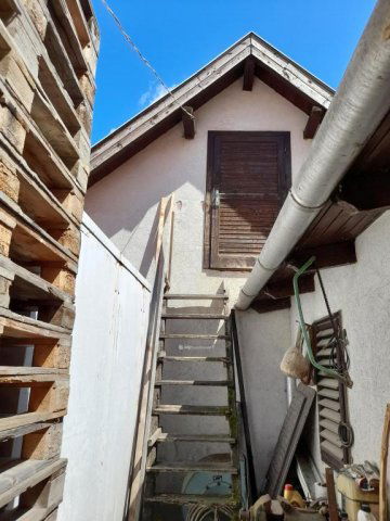 Eladó ipari ingatlan, Solymáron 330 M Ft / költözzbe.hu