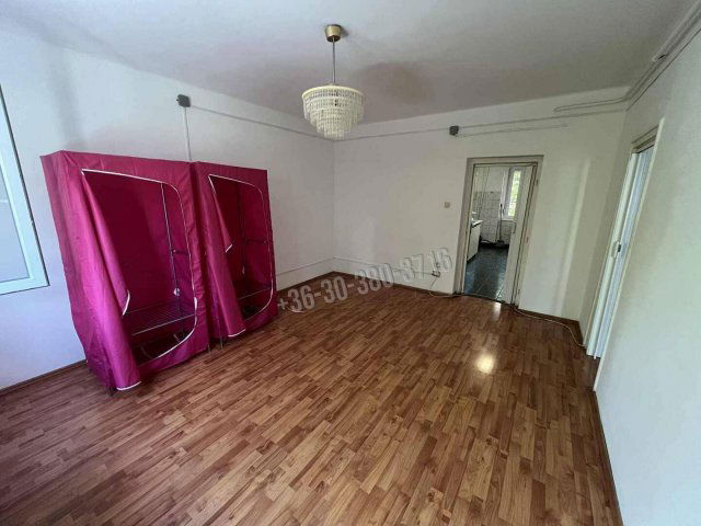 Eladó téglalakás, Dunaújvárosban 24.49 M Ft, 1+1 szobás