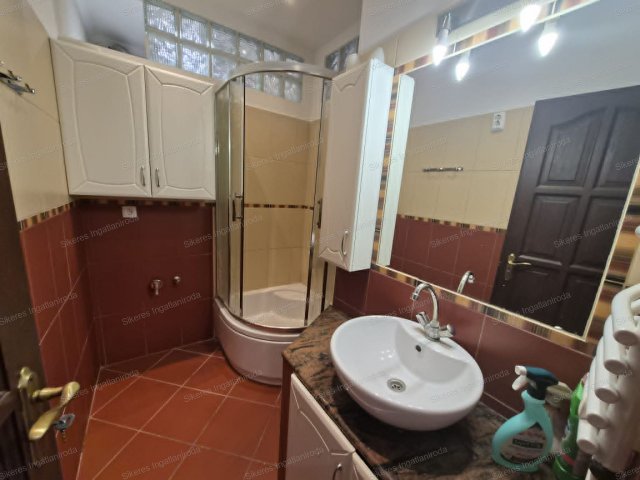 Kiadó téglalakás, albérlet, Tatabányán 170 E Ft / hó