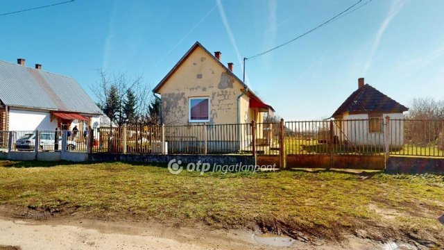Eladó családi ház, Gyulaházán 13 M Ft, 2 szobás