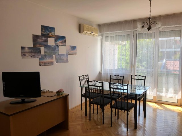 Kiadó téglalakás, albérlet, Szegeden 250 E Ft / hó, 3 szobás