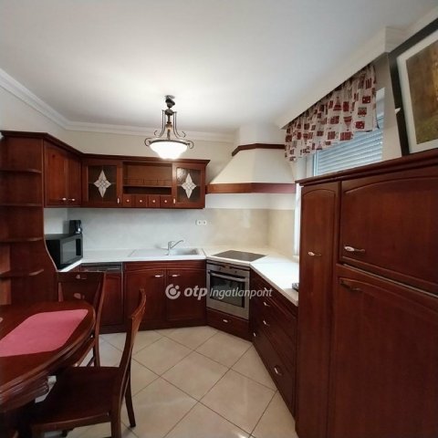 Eladó téglalakás, Nyíregyházán 54.9 M Ft, 2 szobás