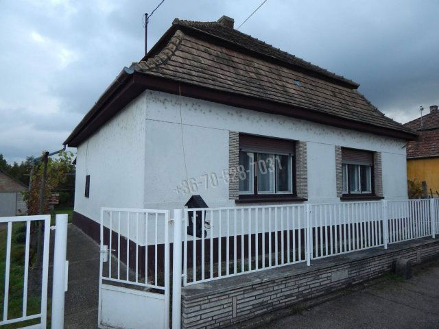 Eladó családi ház, Környén 62 M Ft, 3 szobás