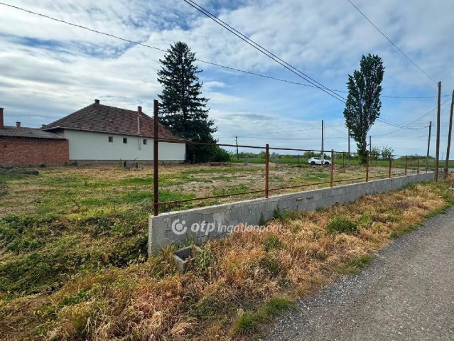 Eladó telek, Tiszafüreden 9.5 M Ft / költözzbe.hu