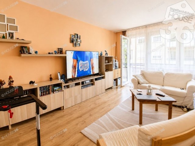 Eladó panellakás, Kecskeméten 64.99 M Ft, 3 szobás