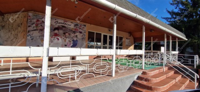 Eladó hotel, Szikszón 200 M Ft, 10 szobás / költözzbe.hu