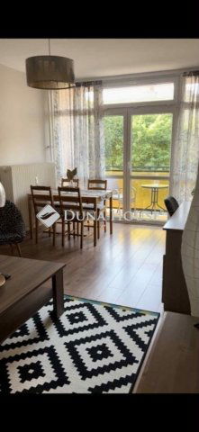 Eladó panellakás, Pécsett 63 M Ft, 2 szobás