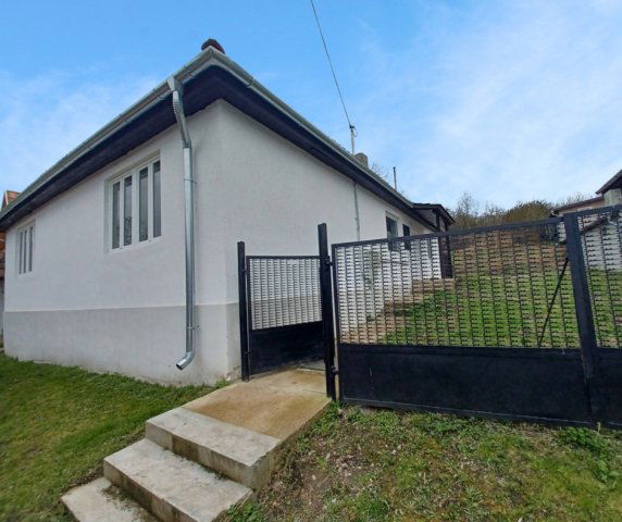 Eladó családi ház, Hejcén 26.8 M Ft, 3+1 szobás