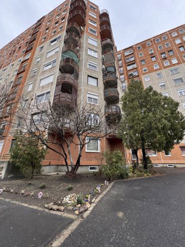 Eladó panellakás, Dunakeszin 62.99 M Ft, 3 szobás