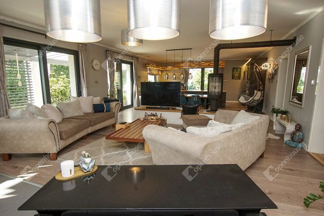 Eladó családi ház, Székesfehérvárott 329 M Ft, 6 szobás