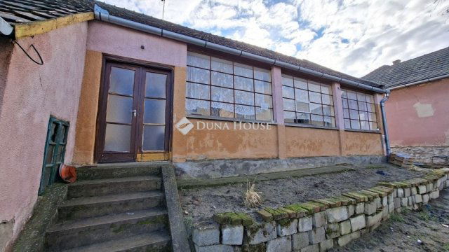 Eladó családi ház, Döbröközön 8.5 M Ft, 2 szobás