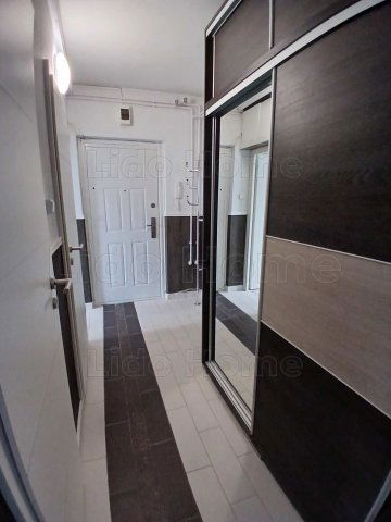 Eladó panellakás, Győrött 58.9 M Ft, 3 szobás