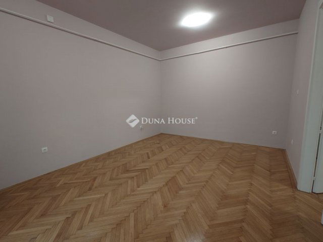 Kiadó téglalakás, albérlet, Kecskeméten 200 E Ft / hó