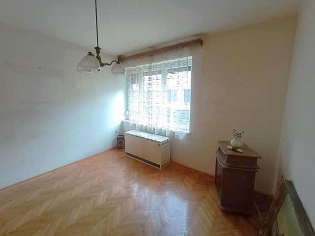 Eladó téglalakás, Pécsett 56.9 M Ft, 3 szobás