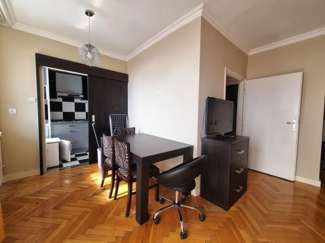 Kiadó téglalakás, albérlet, Pécsett, Kodály Zoltán utcában