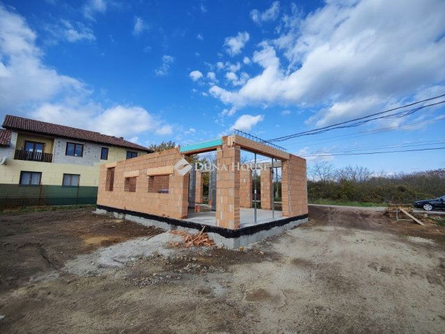 Eladó családi ház, Budapesten, XVIII. kerületben 159.9 M Ft