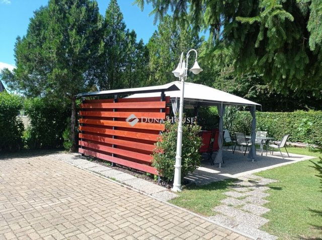 Eladó családi ház, Bükön 169 M Ft, 9+1 szobás