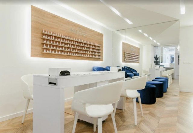 Eladó üzlethelyiség, Budapesten, V. kerületben, Nádor utcában