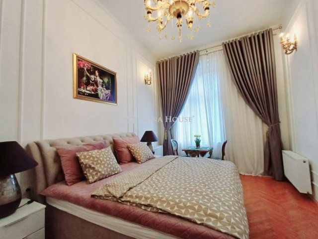 Eladó téglalakás, Budapesten, V. kerületben 208.407 M Ft