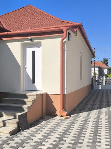 Kiadó családi ház, albérlet, Győrött 370 E Ft / hó, 5 szobás