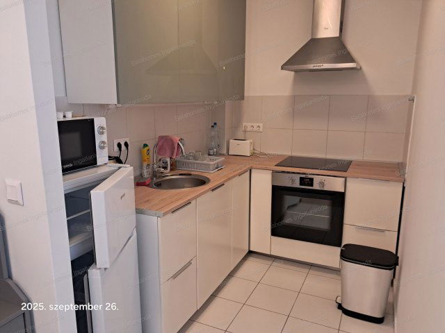 Kiadó téglalakás, albérlet, Siófokon 200 E Ft / hó, 3 szobás