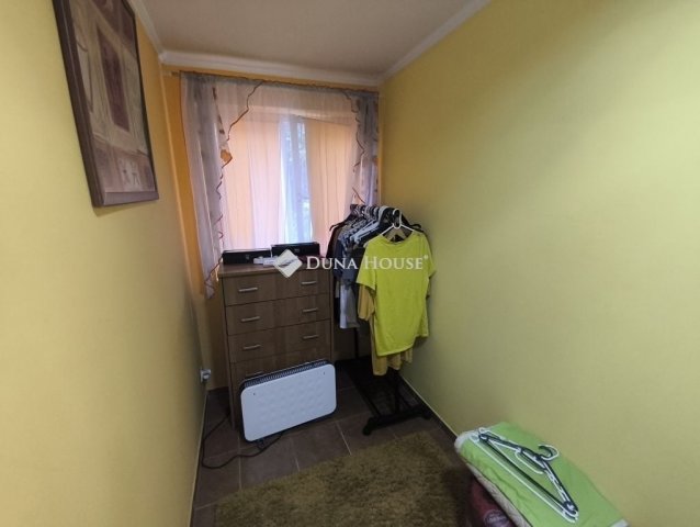 Eladó családi ház, Ráckevén 27.99 M Ft, 2 szobás