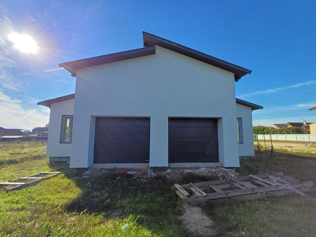 Eladó ikerház, Nyíregyházán 73 M Ft, 3 szobás