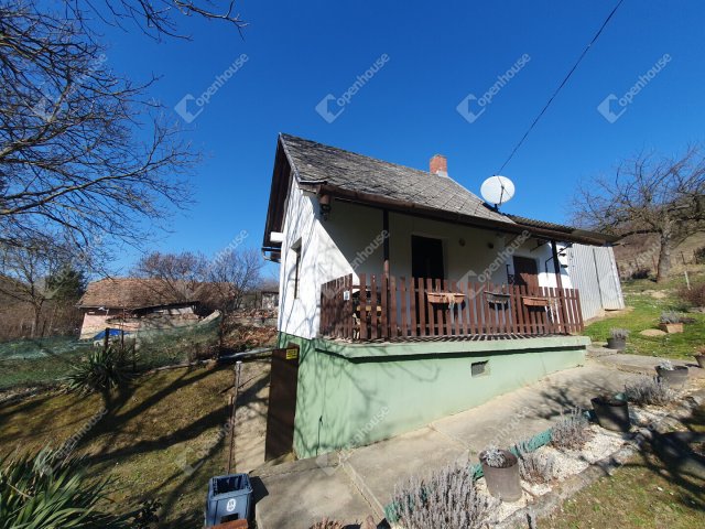 Eladó nyaraló, Homokkomáromon 8.5 M Ft, 2 szobás