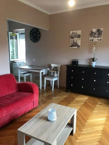 Kiadó téglalakás, albérlet, Pécsett, József Attila utcában