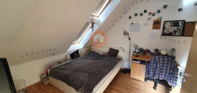 Kiadó téglalakás, albérlet, Pécsett, Attila utcában