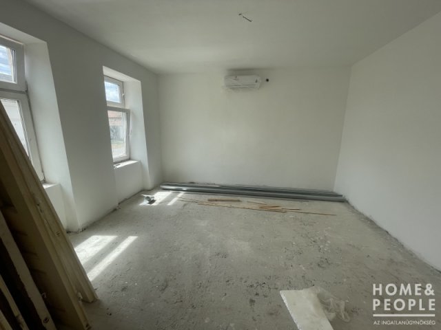 Eladó családi ház, Kisteleken 37 M Ft, 4 szobás